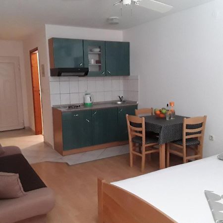 Zaton Apartmani M. Ilesh Luaran gambar
