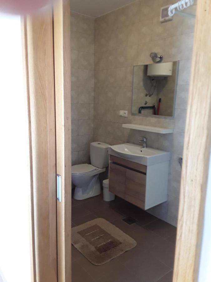 Zaton Apartmani M. Ilesh Luaran gambar